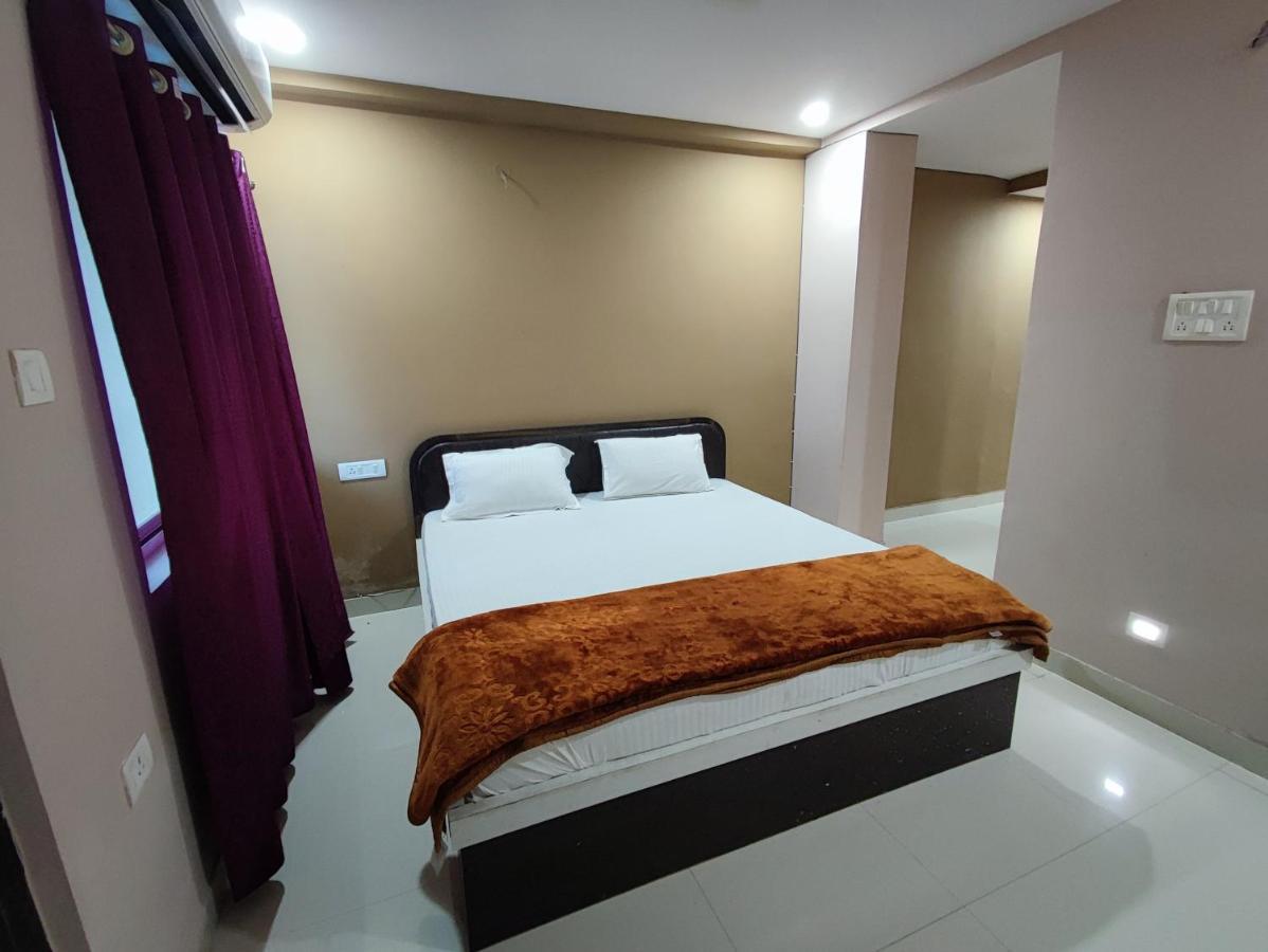 Hotel Kanha Shyam Madhubani Екстериор снимка