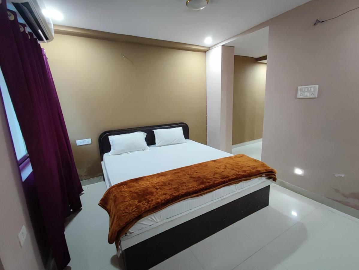 Hotel Kanha Shyam Madhubani Екстериор снимка